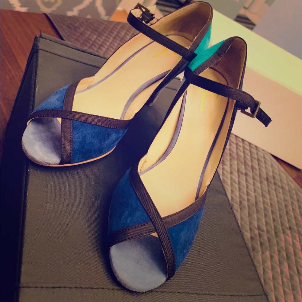 Italian made shoes directly from Italy.